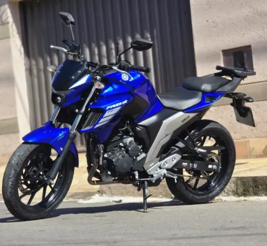 Vende - se Yamaha Fazer 250