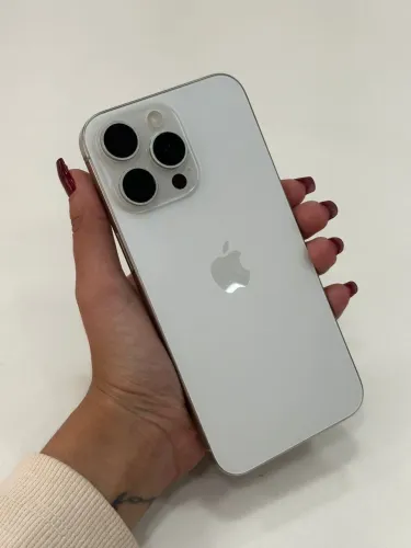 VENDO IPHONE 15 PRO MAX IMPECÁVEL