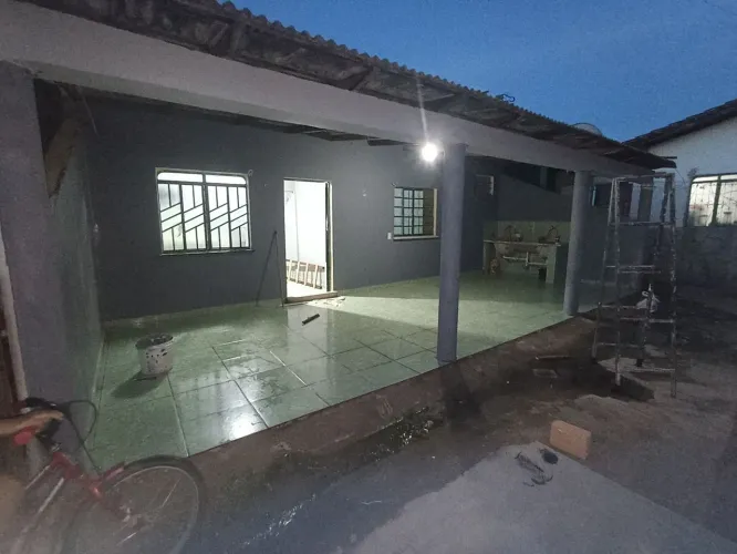 Aluga-se apartamento