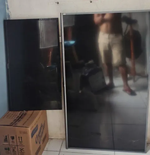 Televisão 50 polegadas pra retirar peças