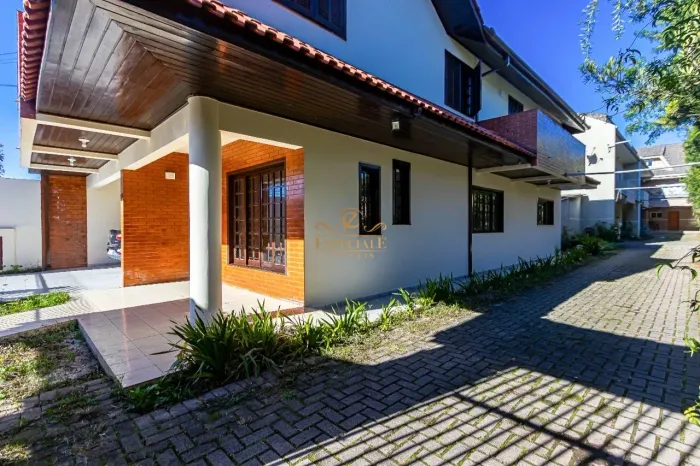 CASA COMERCIAL PARA LOCAÇÃO NO CAJURU EM CURITIBA