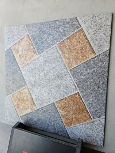 Pisos antiderrapantes de Primeira Linha
