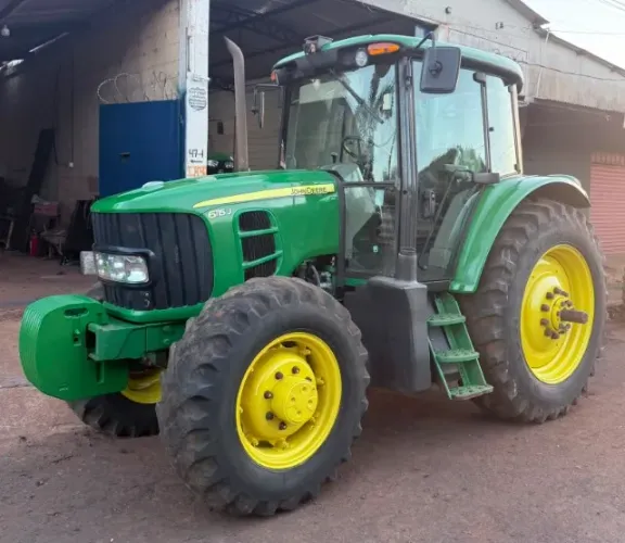 Trator John Deere 6115J 2020