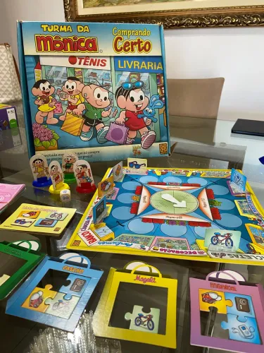 Jogo de tabuleiro Turma da Mônica - Comprando Certo