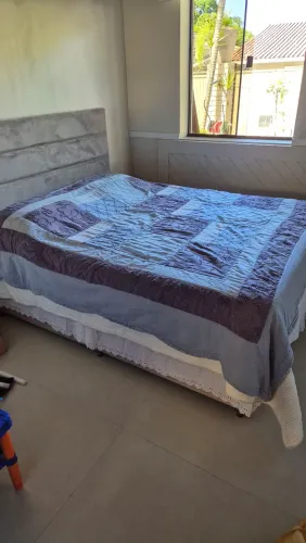 Cobre leito para cama queen.