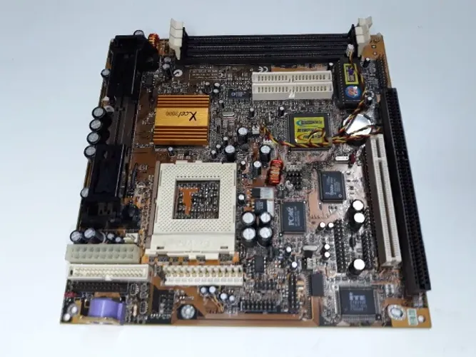 Placa-mãe Padrão At Xcell 2000 C Slot Isa Pc Antigo