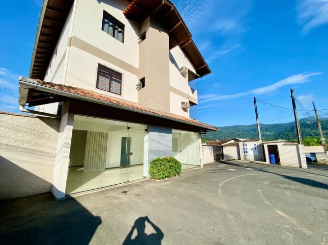 Sala Comercial Térrea para Locação 70m² | Excelente Localização no Bairro Itoupava Centra