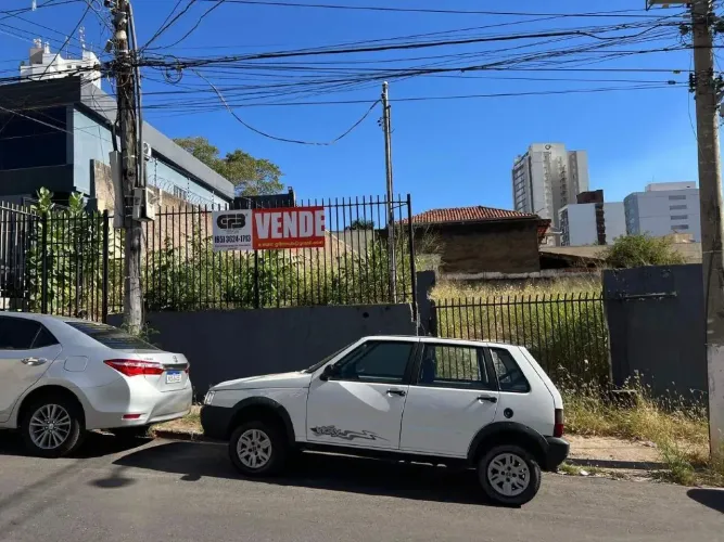 Lote Comercial Exclusivo em Cuiabá (Quilombo)  561,42 m², Financiamento e Permuta