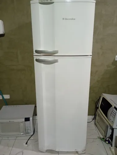 Geladeira Eletrolux DF38