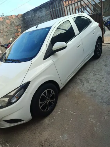 Vendo Onix 