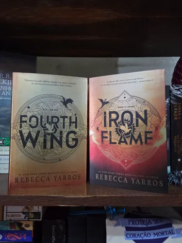 Livros Fourth Wing e Iron Flame Rebecca Yarros (Standart Edition)