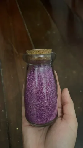 Enfeite Garrafa com Confetes de plástico Roxo - decorativo
