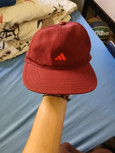 Boné Adidas Vermelho