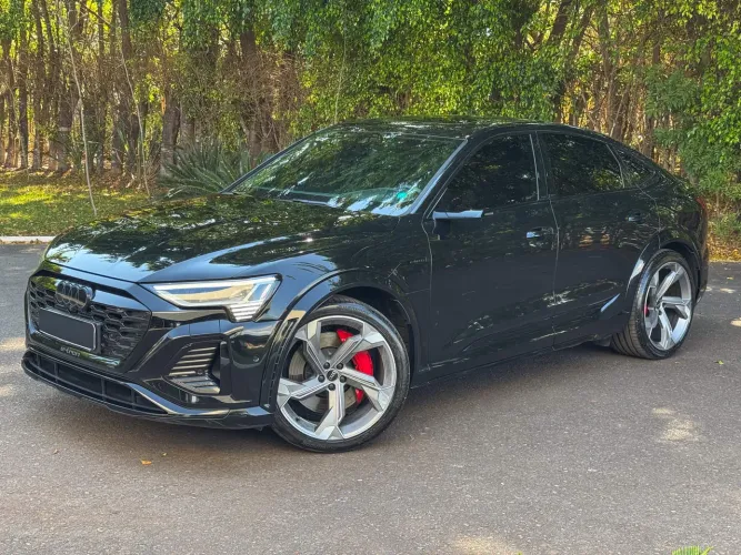 Audi SQ8 Sportback E-tron Quattro (elétrico) 2024
