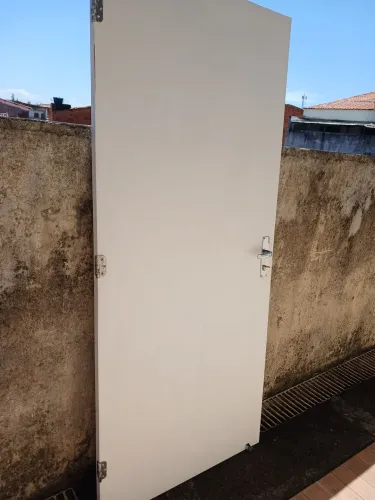 Portas de madeira MDF resistente a água perfeito estado