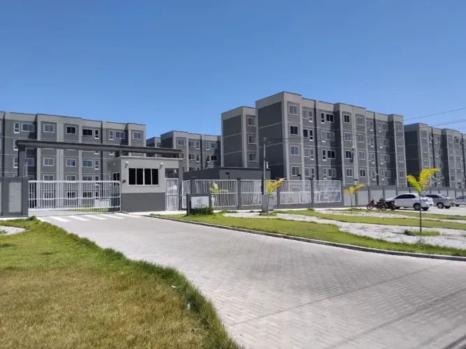 Apartamento com 2 dormitórios para alugar, 40 m² por R$ 1.821/mês - Coaçu - Eusébio/CE