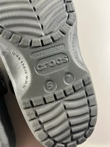 Crocs Original Cinza Escuro ? Estado de Novo