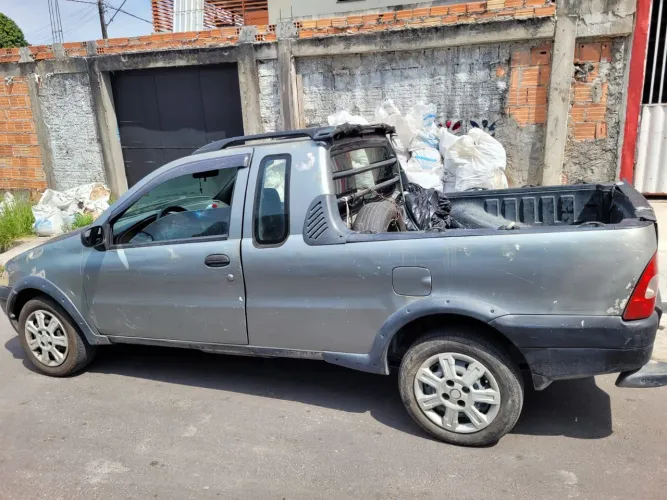 Fiat Strada Working 1.5 MPI 8V CE (álcool) 2002