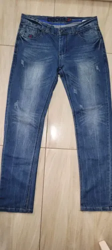 Lote de 1 Calça Jeans, 1 Calça social e 1 Bermuda 