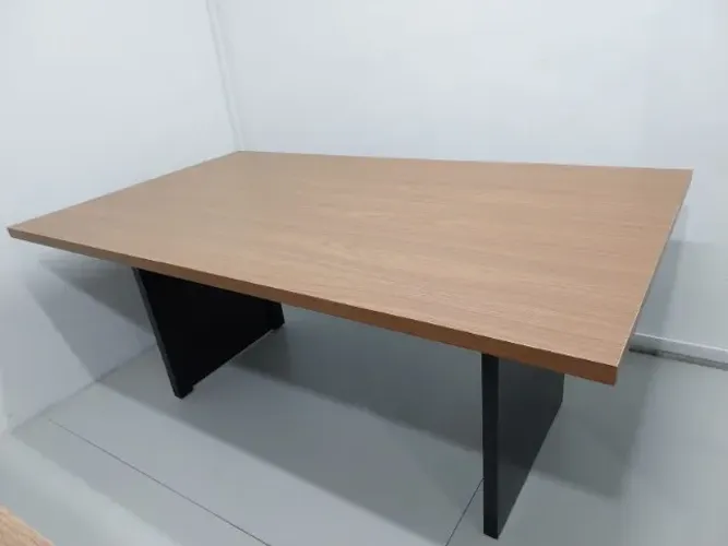 Mesa de reunião para escritório