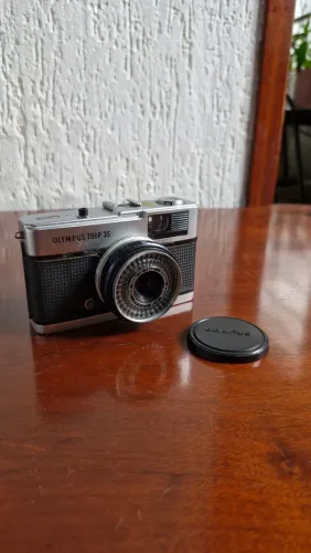 Câmera analógica Olympus Trip 35 (ler descrição)