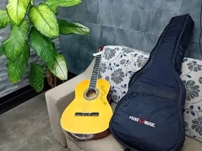 Violão nunca usado MENPHIS AC39