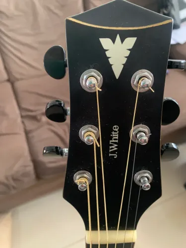 Violão J white phx