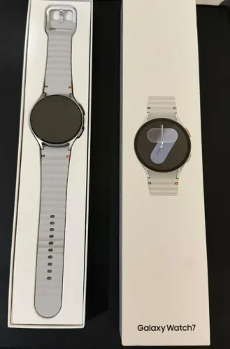 Samsung Galaxy Watch7 Smartwatch 44mm - Prata Prateado