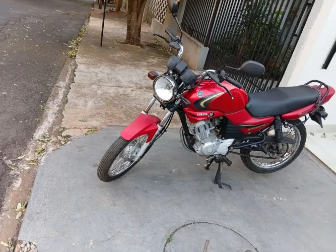 Vende se moto ybr 2008 único dono moto Boa muito econômica