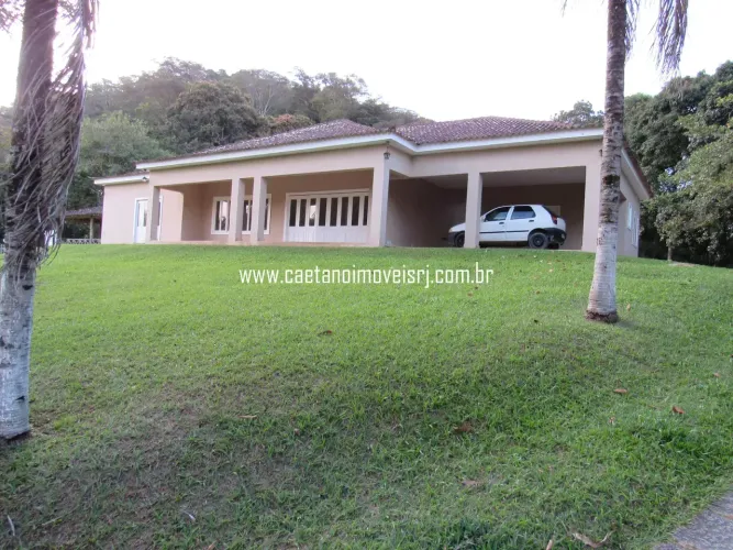 Sítio Imponente C/ 10.000m2 e Localização Nobre - Oportunidade