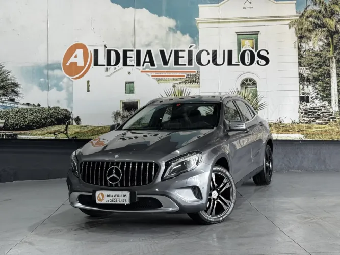 Mercedes-Benz GLA 200 Adv. 1.6/1.6 TB 16V Flex Aut. 2017