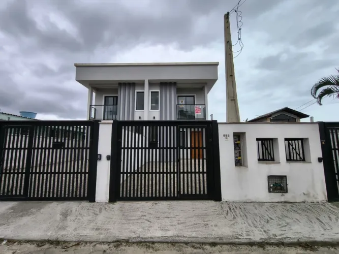 Casa de 2 dormitórios no Rio Tavares