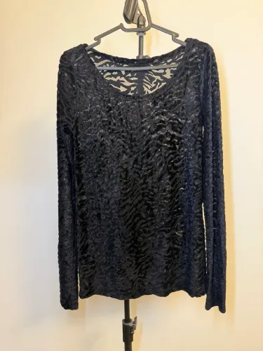 Blusa com transparência 