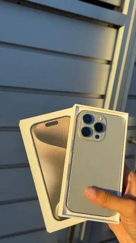 IPhone 15 Pro (512GB).