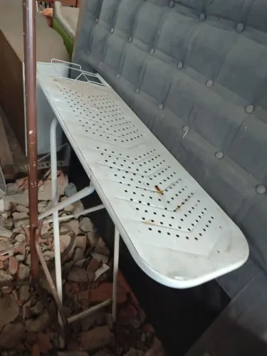 Tábua de aço de passar roupa