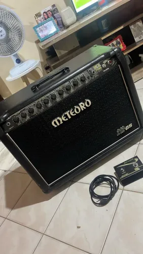 Cubo amplificador meteoro 215 watts