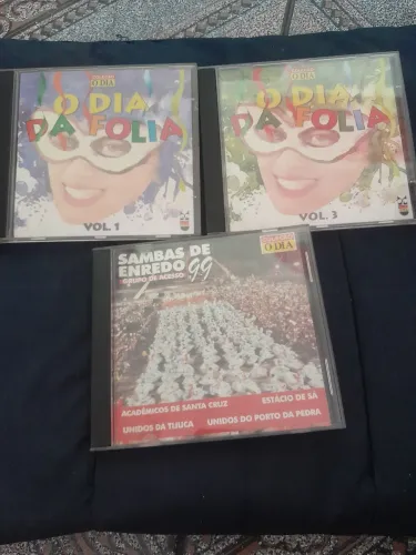 3 CDs Carnaval O Dia - Sambas de Enredo 99 + O Dia da Folia Vol 1 e 3