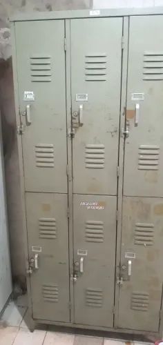 Armário 6 portas de Ferro