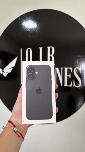 iPhone 16 