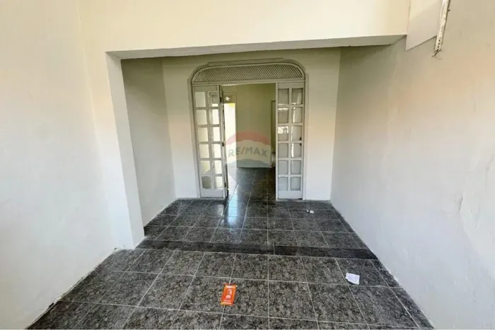 À Venda - Casa com Duas Moradias - Bairro Inácio Barbosa