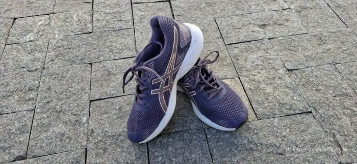 Tenis Asics Buzz 4 GS número 35, cor ROXO