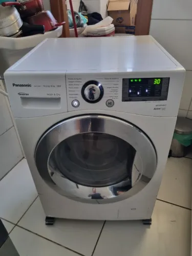 Lava e Seca Panasonic NA-S106F1 - 10 kg Lava / 6 kg Seca - Excelente Estado