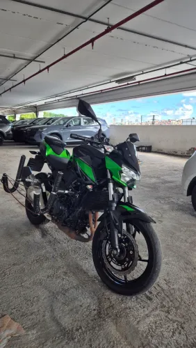 Z400 verde 2022