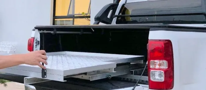 Plataforma móvel para carroceria de caminhonete