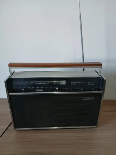Rádio antigo Philco Tansglobe