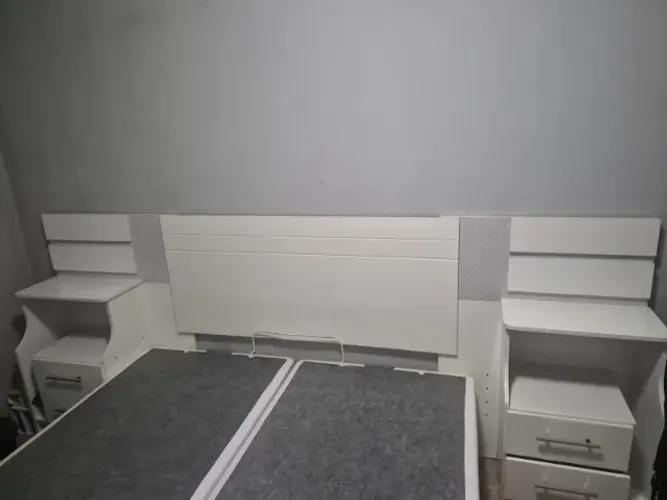 VENDO - Cabeceira com 2 criados-mudos