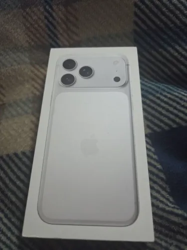 Iphone pro max 17 256g