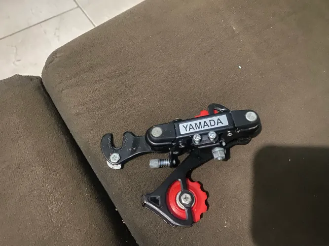 Vendo um macaquinho e um guidão de moto