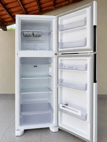 Geladeira Consul FrostFree 386 L duplex
