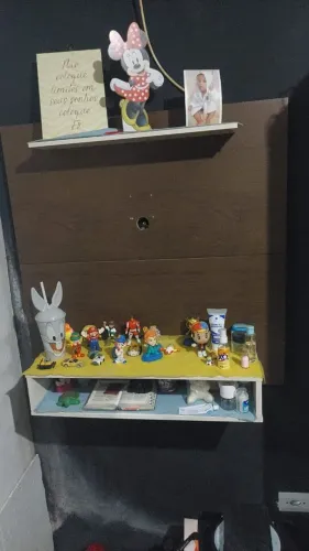 Painel para Tv com nichos/prateleiras